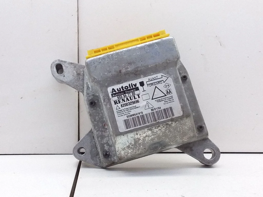 Drošības spilvenu vadības bloks – Renault Laguna II (2001-2007)