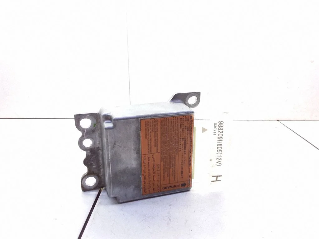 Drošības spilvenu vadības bloks – Nissan X-Trail T30 (2001-2007)