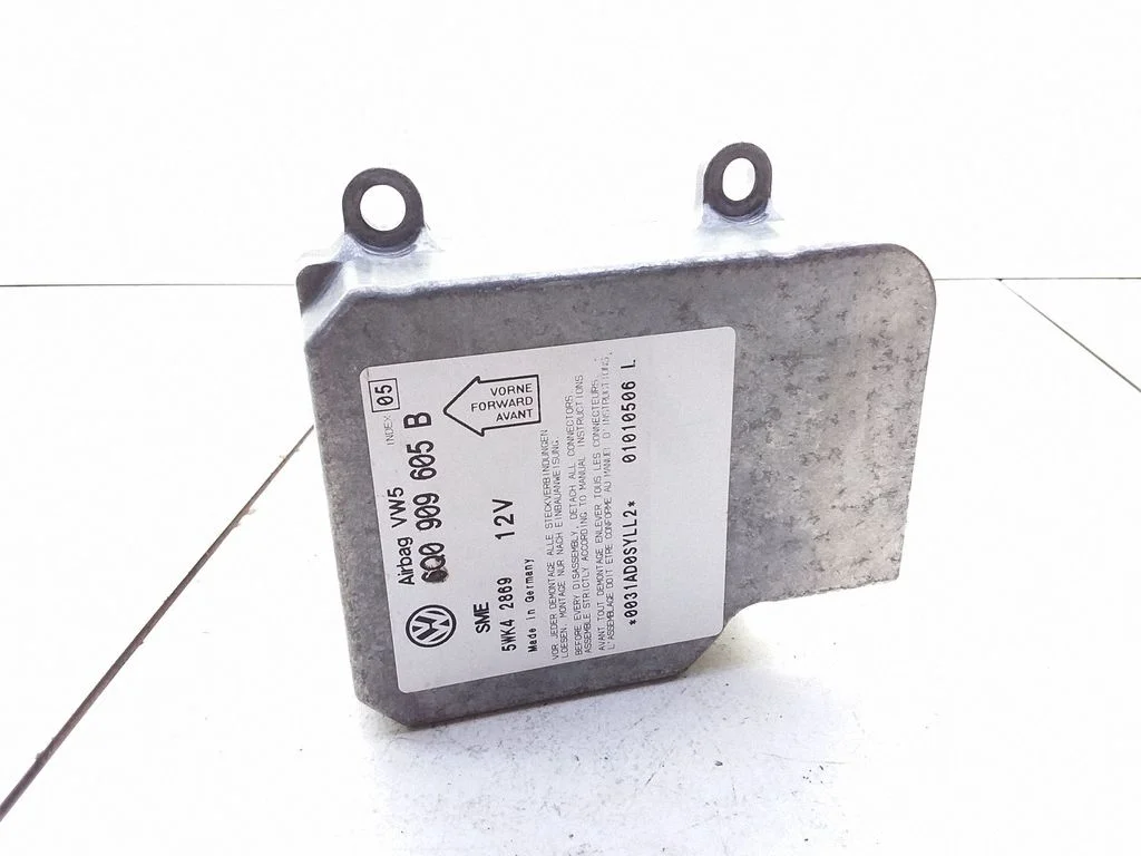 Airbag control unit/module – Volkswagen Passat B5.5 (2001-2005)
