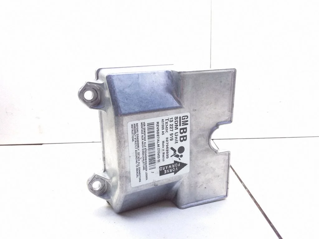 Airbag control unit/module – Opel Astra H (2004-2012)