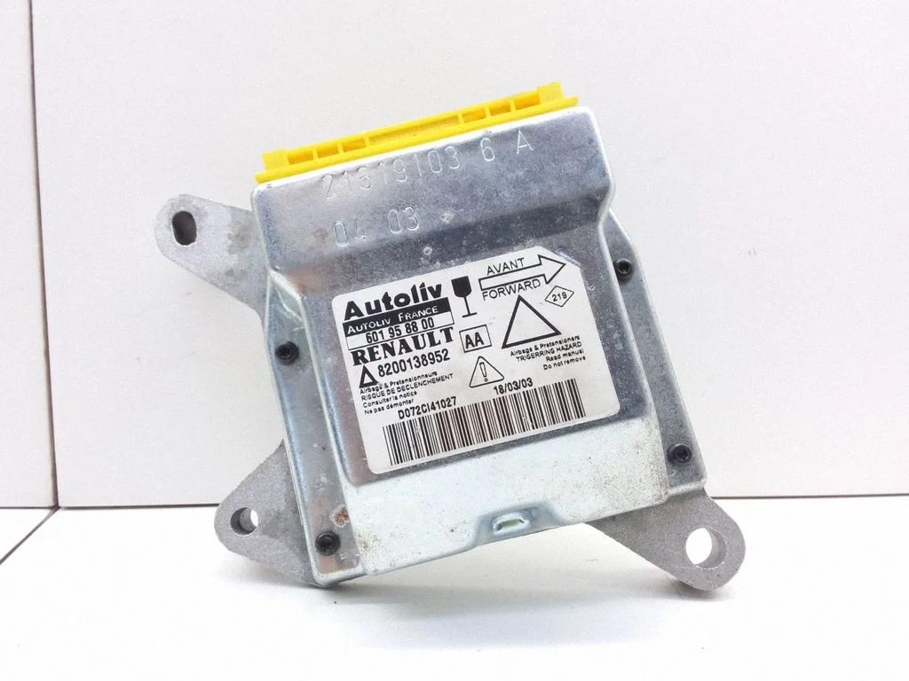 Drošības spilvenu vadības bloks – Renault Laguna II (2001-2007)