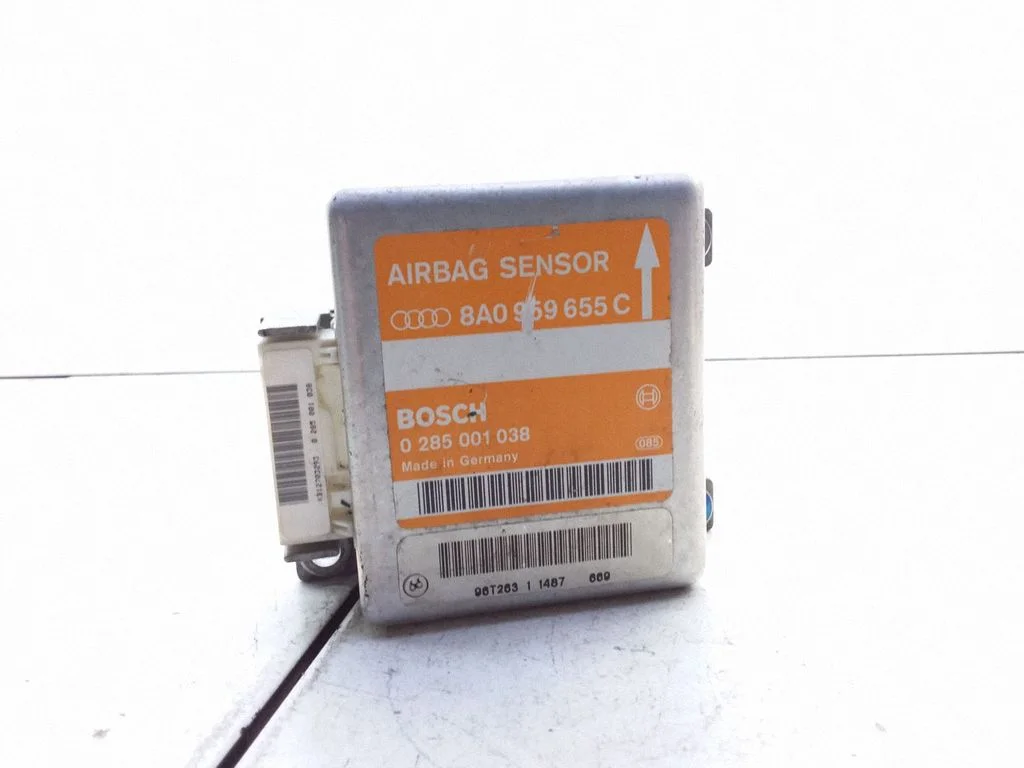 Drošības spilvenu vadības bloks – Audi A4 S4 B5 8D (1994-1999)
