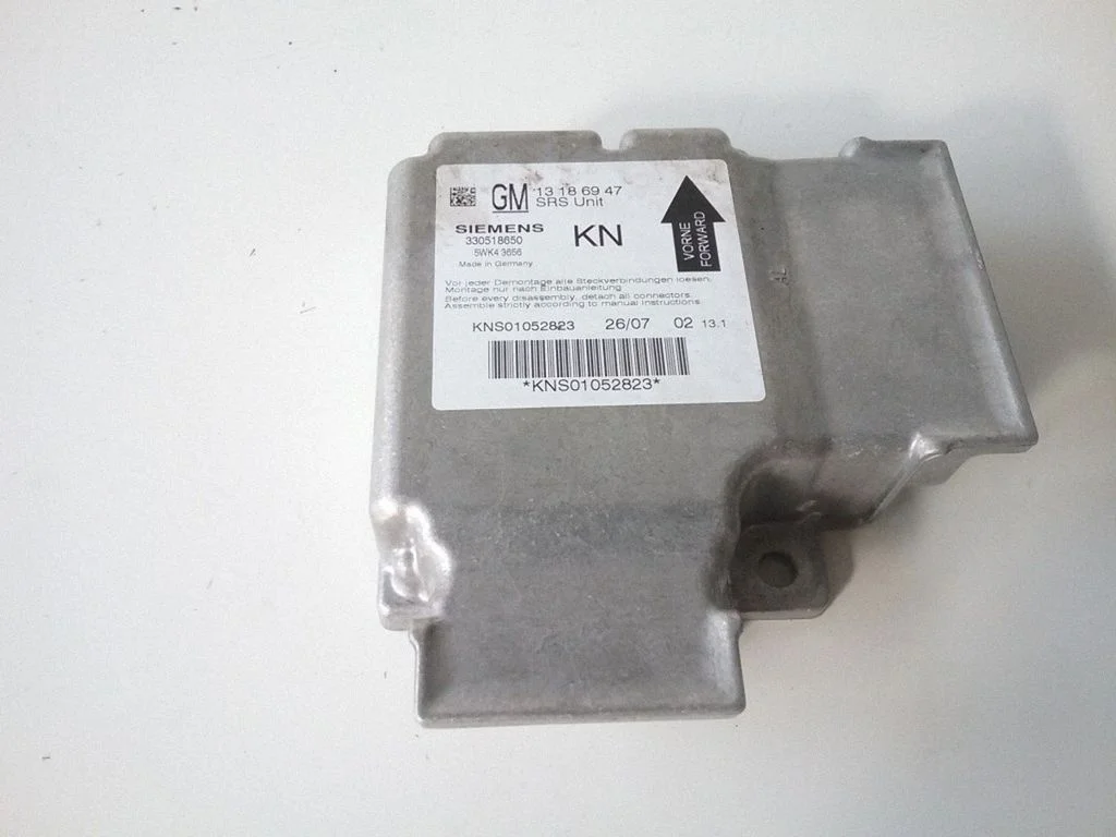 Airbag control unit/module – Opel Vectra C (2005-2009)