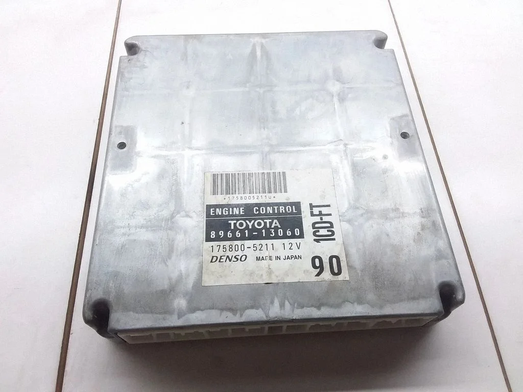 Dzinēja vadības bloks – Toyota Corolla Verso E121 (2001-2004)