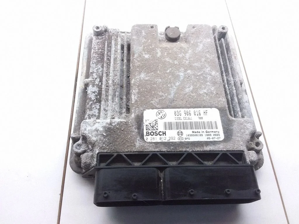 Sterownik silnika 03G906016HF