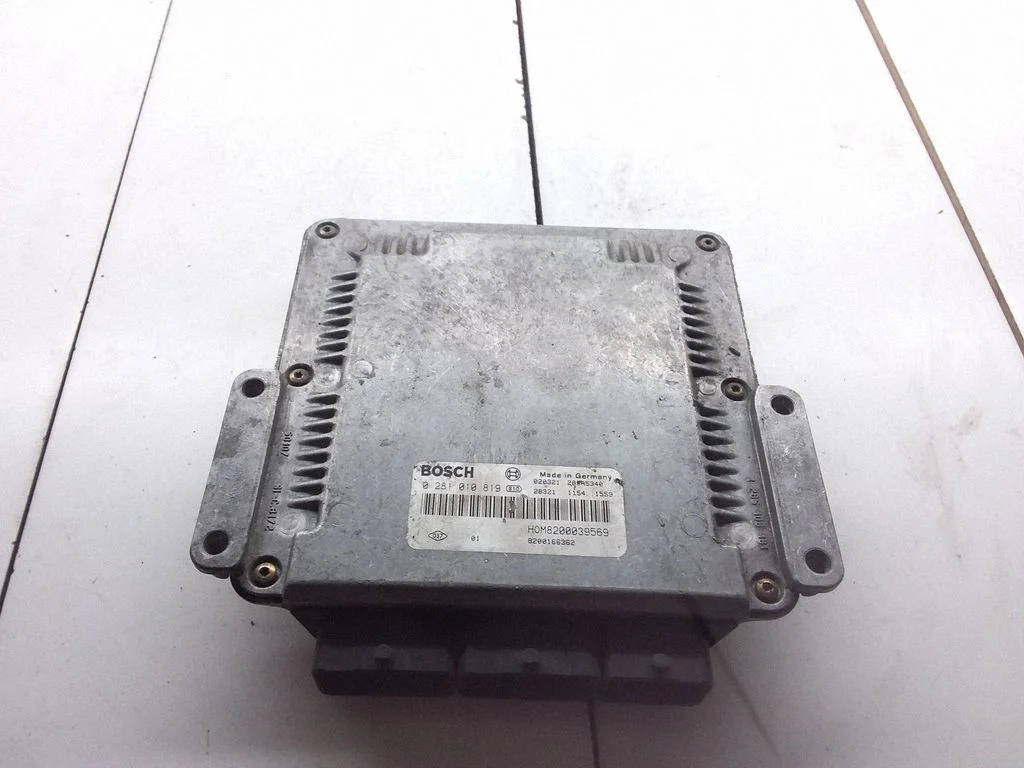 Dzinēja vadības bloks – Renault Scenic I (1996-2003)