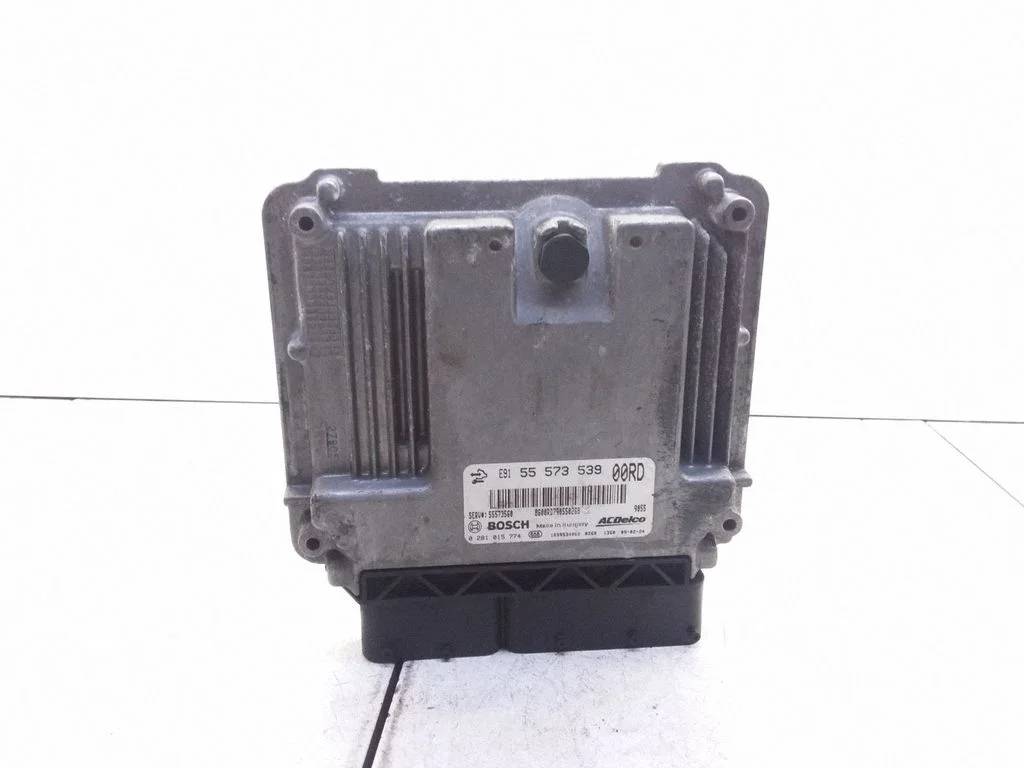 Dzinēja vadības bloks – Opel Insignia A (2008-2017)