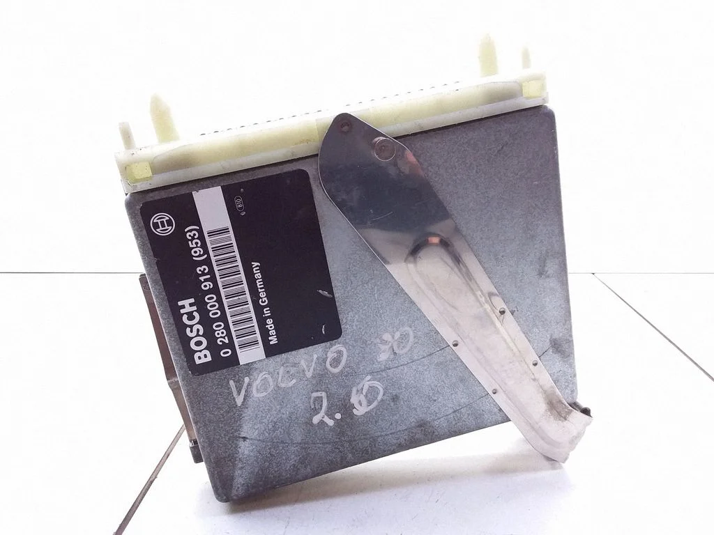Mootori juhtplokk 0280000913 – Volvo 850 (1991-1997)