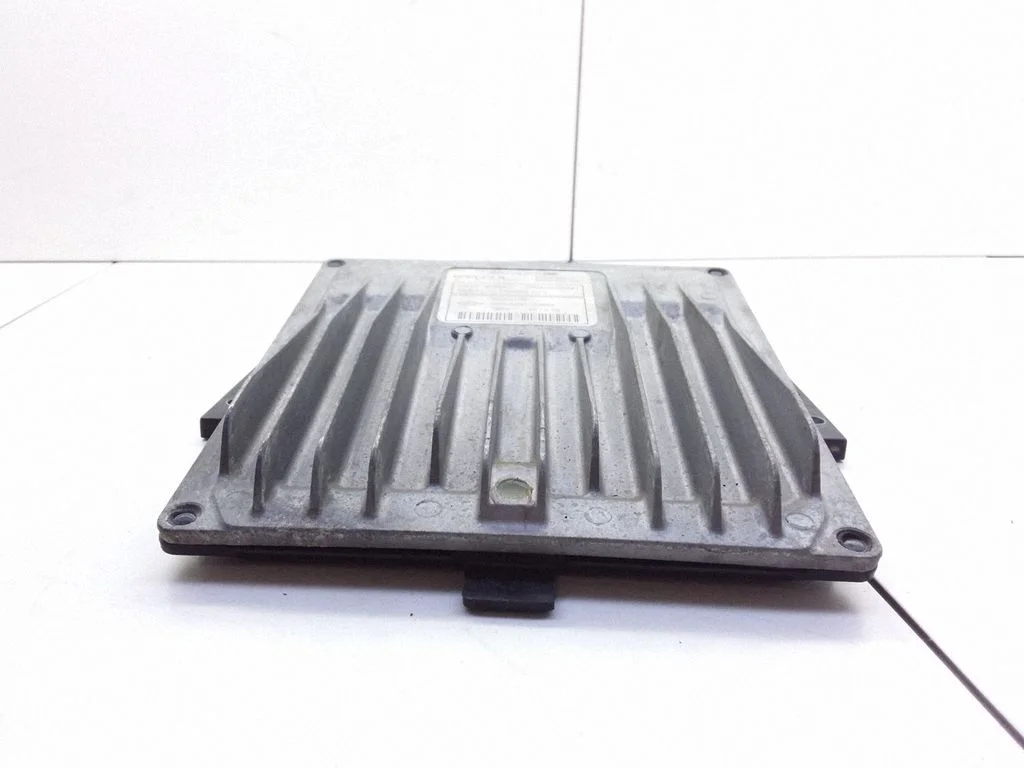 Dzinēja vadības bloks 8200275911