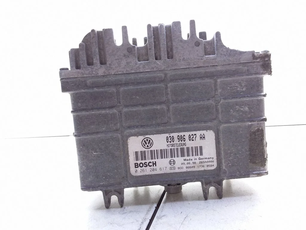 Dzinēja vadības bloks – Volkswagen Polo III 6N 6N2 6NF (1995-2001)