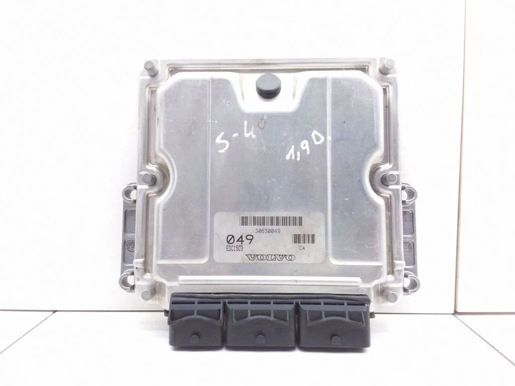 Dzinēja vadības bloks – Volvo S40, V40 (1995-2004)