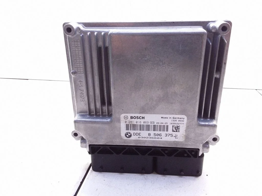 Dzinēja vadības bloks – BMW 3. sērija E90 E91 (2005-2012)