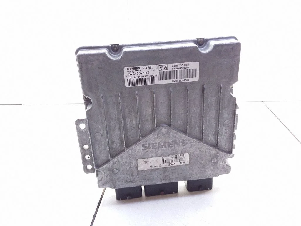 Dzinēja vadības bloks 9644803380