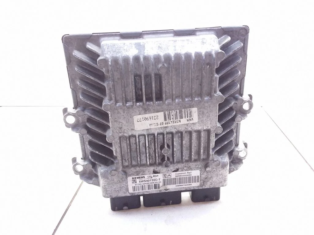Dzinēja vadības bloks 9653059480
