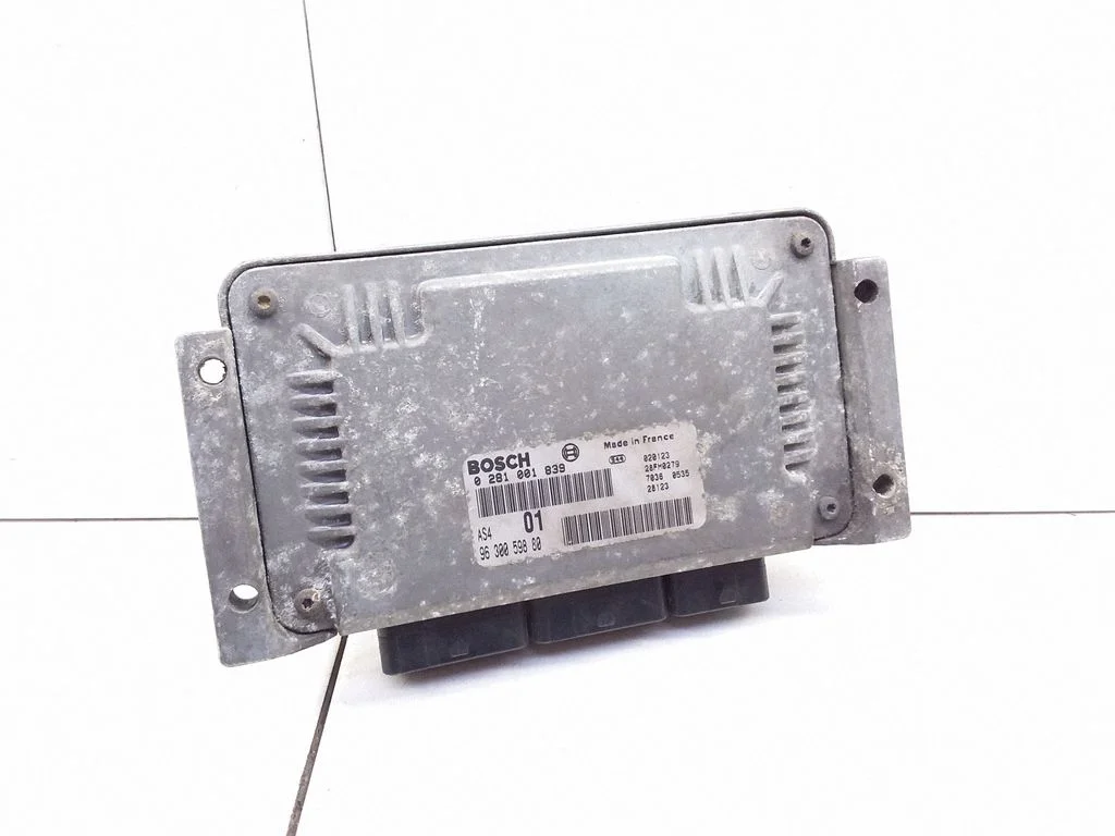 Engine control unit/module 9630059880 – Peugeot 106 (1996-2003)