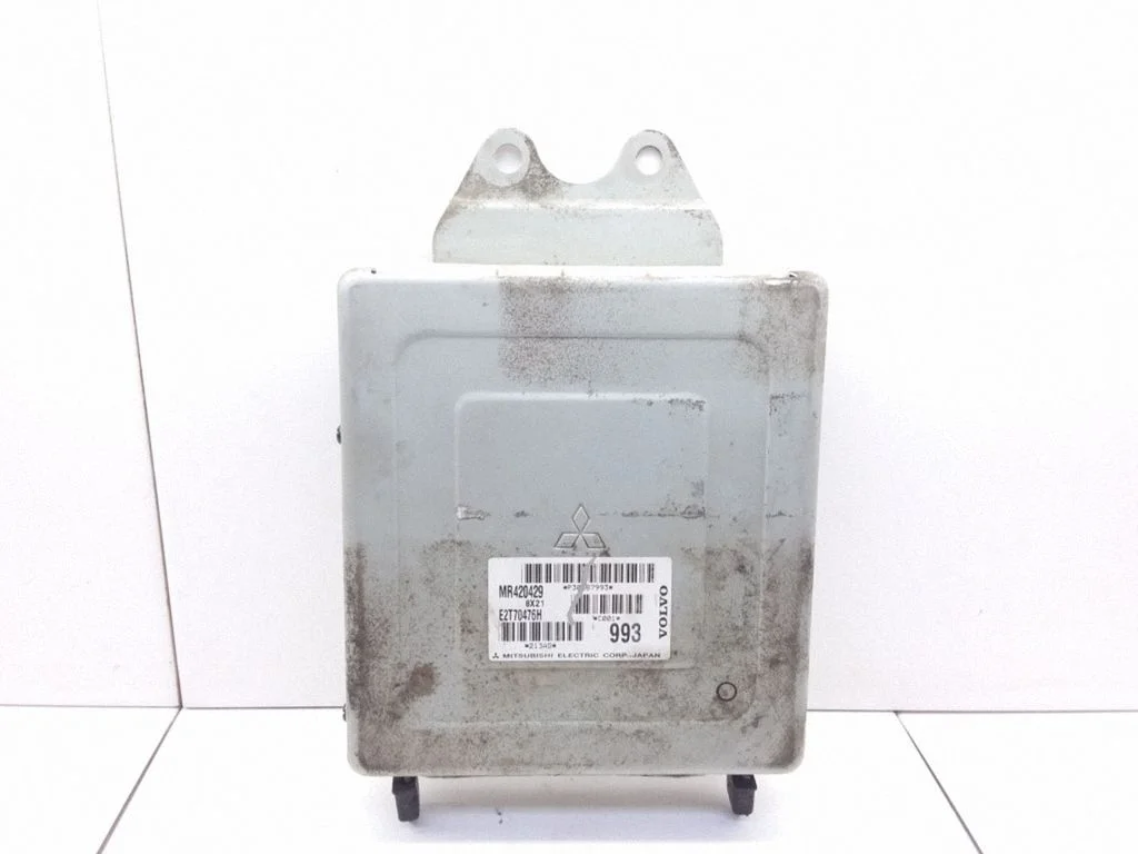Engine control unit/module E2T70476H