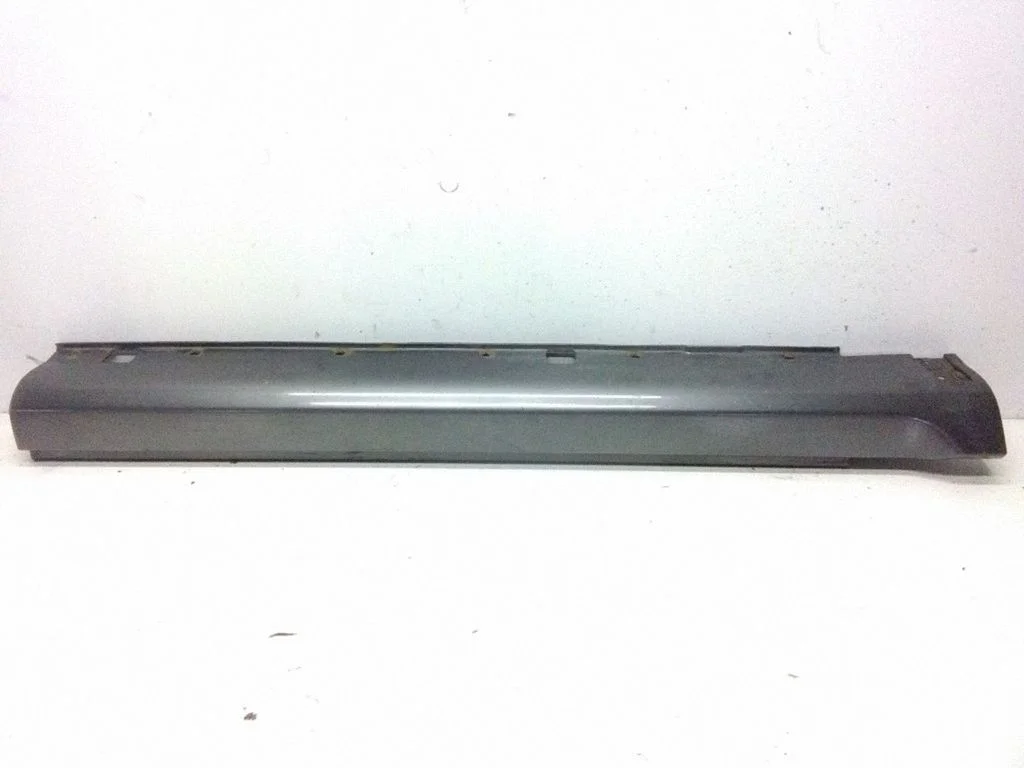 Sill 877733E000