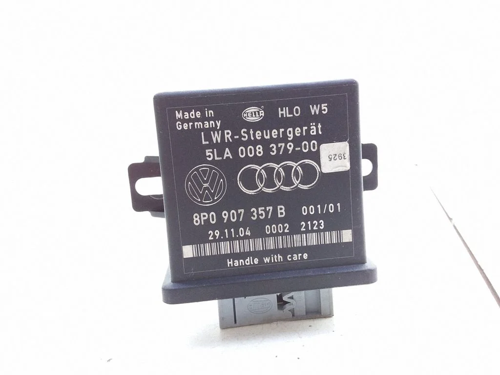 Light module LCM – Audi A4 S4 B7 8E 8H (2005-2008)