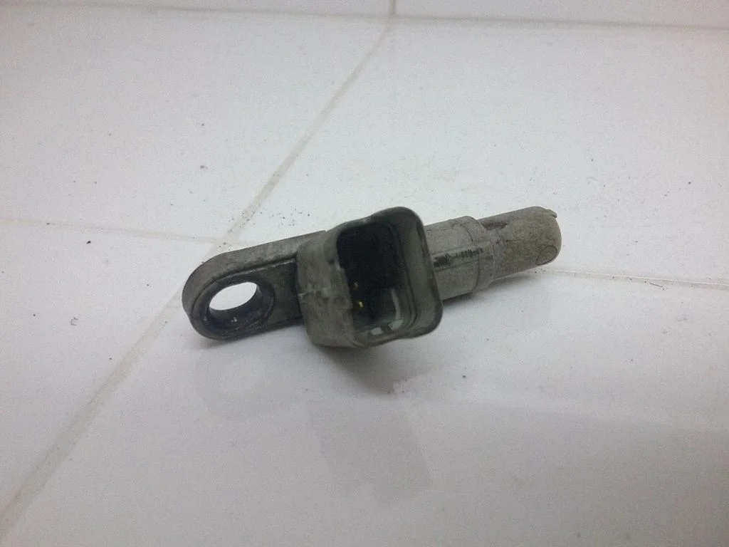 Camshaft position sensor