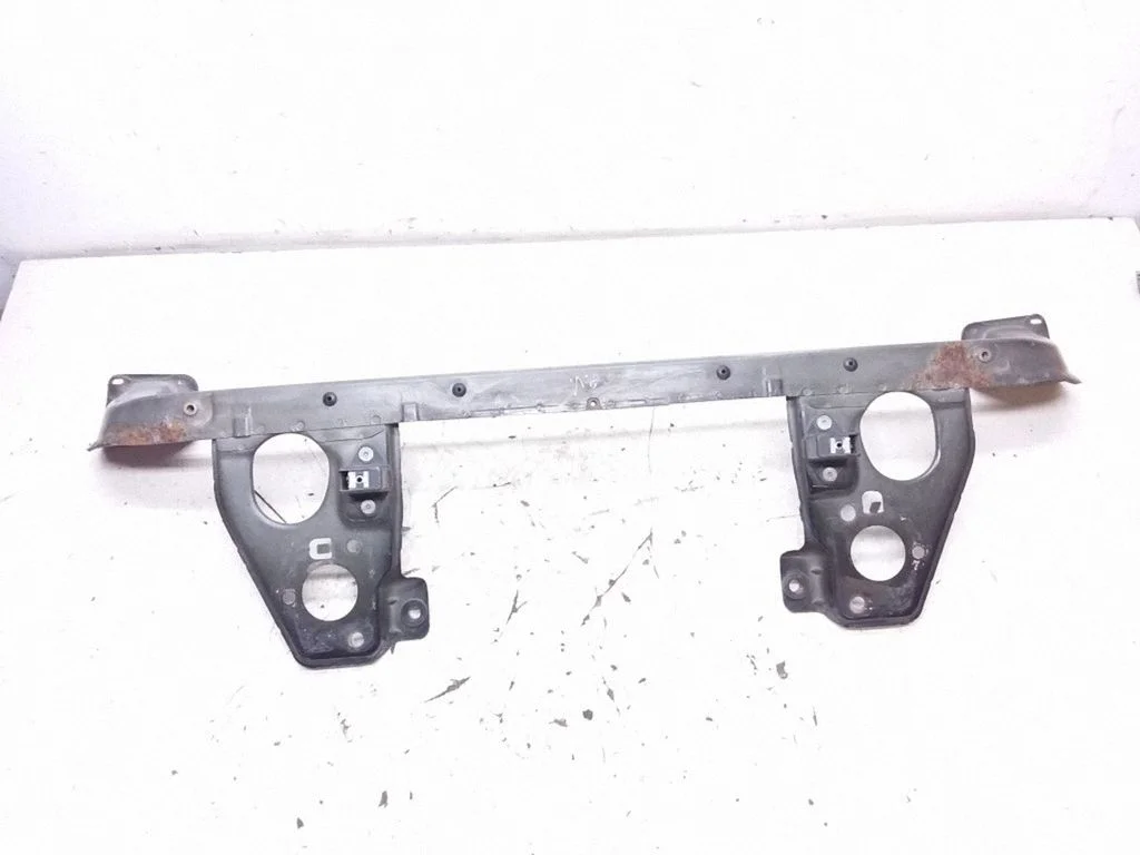 Top upper radiator support slam panel