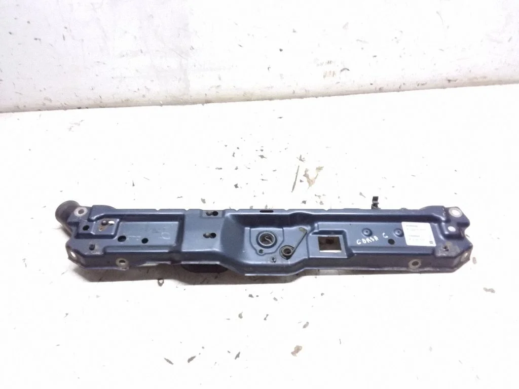 Radiatoru paneļa augšējā daļa 24418881