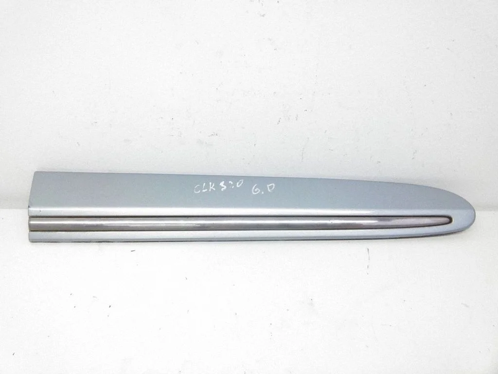 Fender trim (molding) – Mercedes-Benz CLK-Class A209 C209 (2002-2009)