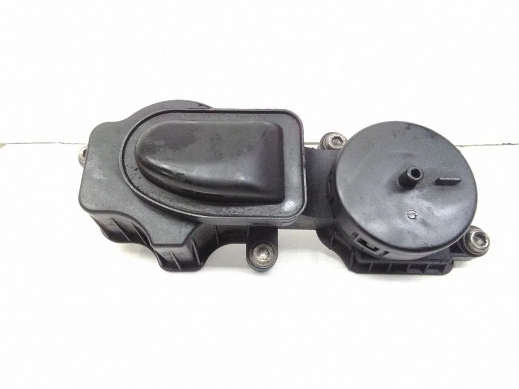Oil filter cover – BMW 5 Series E39 (1996-2003)