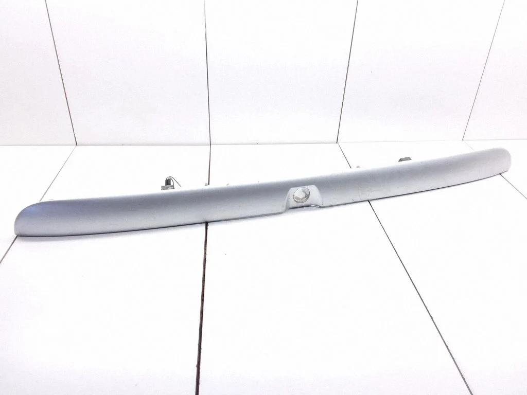 Trunk door license plate light bar – Audi A4 S4 B5 8D (1994-1999)