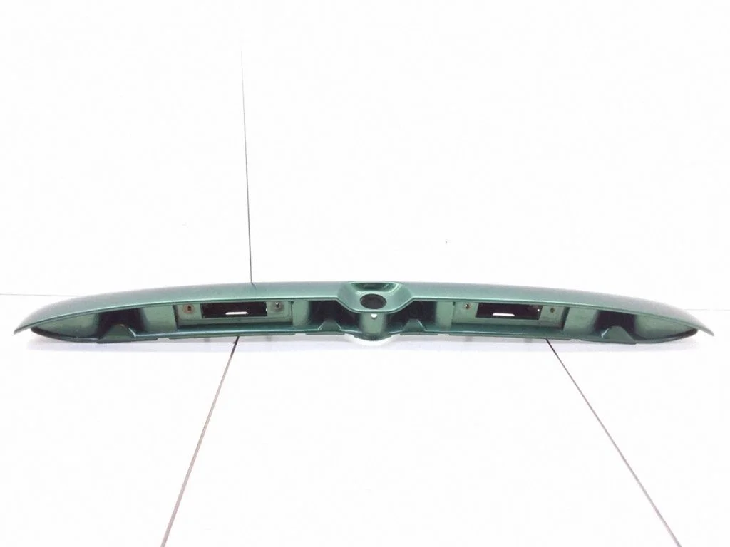 Trunk door license plate light bar 90463756