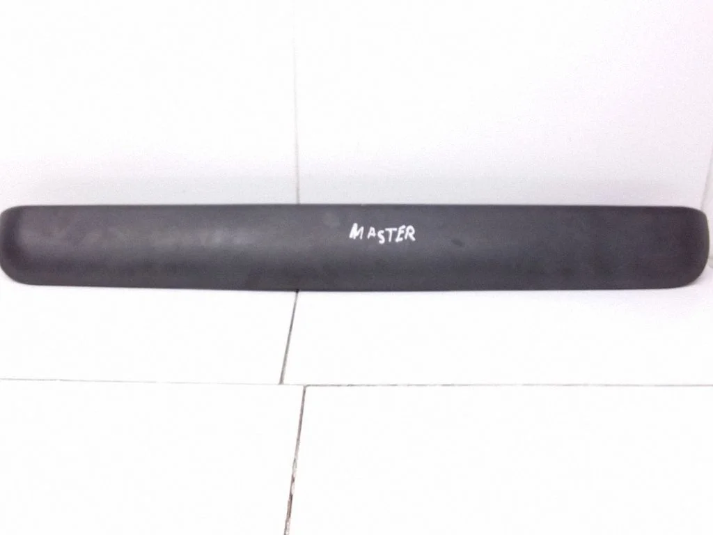 Trunk door license plate light bar – Renault Master II (1998-2003)