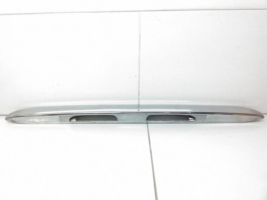 Trunk door license plate light bar 74890S5A0030