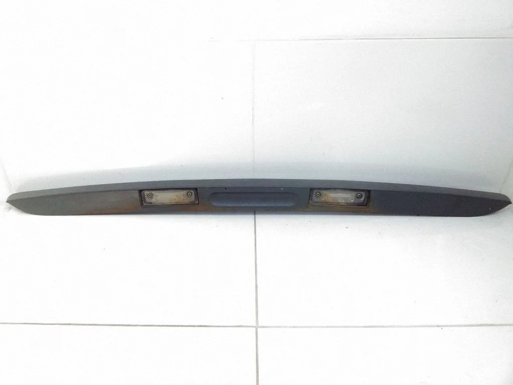 Tagaluugi numbrivalgustuse liist – Ford Fiesta (2006-2008)