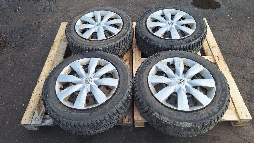 R16 steel rim – Toyota Avensis T250 (2006-2009)