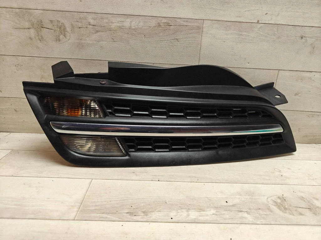 Front fog light trim/grill 62320BC4