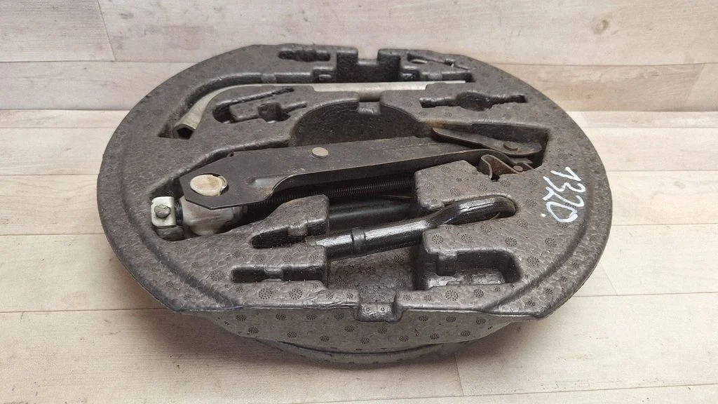 Tool set 1K0012115F