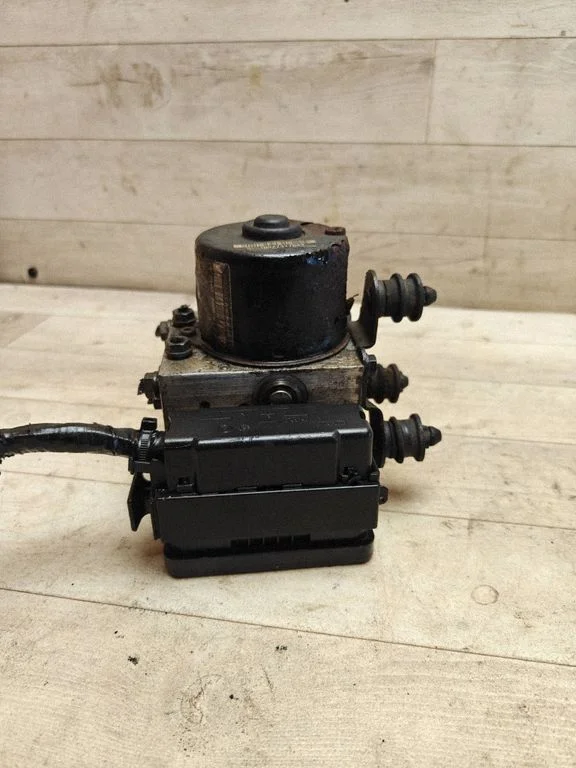 ABS block – Volkswagen Touran I (2003-2010)