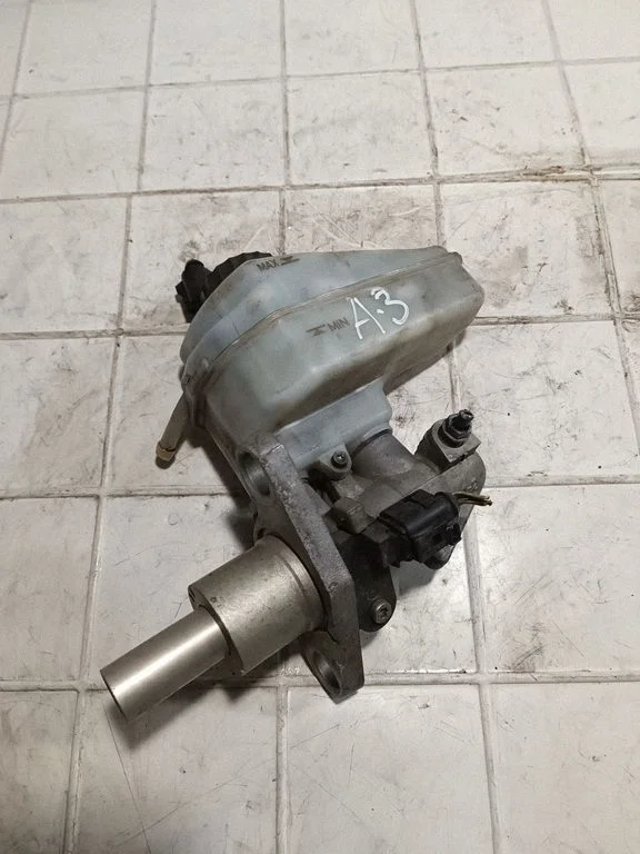 Master brake cylinder – Audi A3 S3 8P (2003-2012)