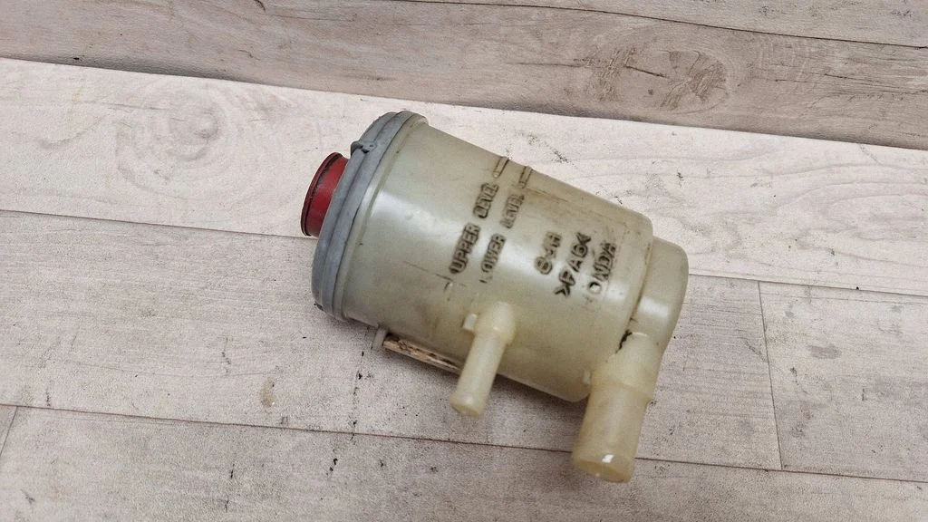 Brake fluid reservoir