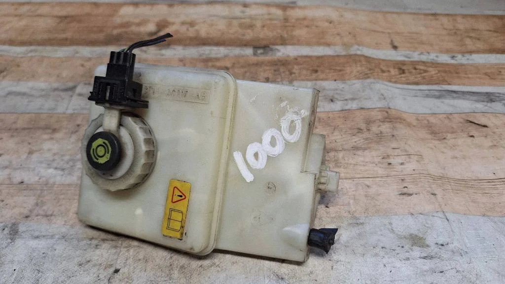 Brake fluid reservoir – Ford Transit - Tourneo Connect (2003-2008)