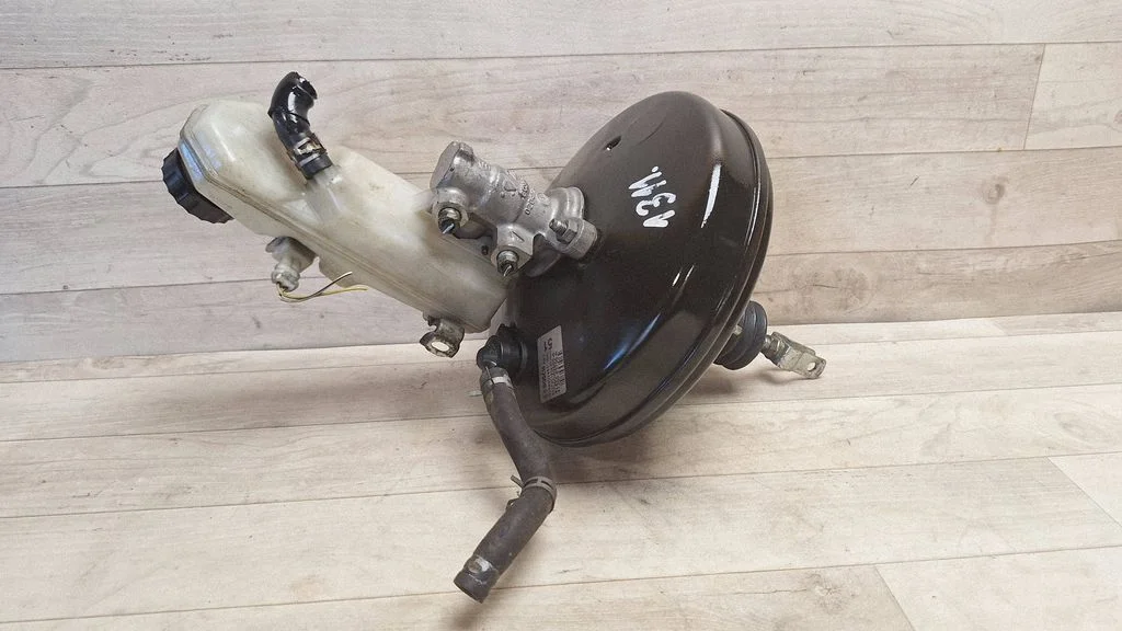 Brake booster – Toyota Auris 150 (2006-2012)