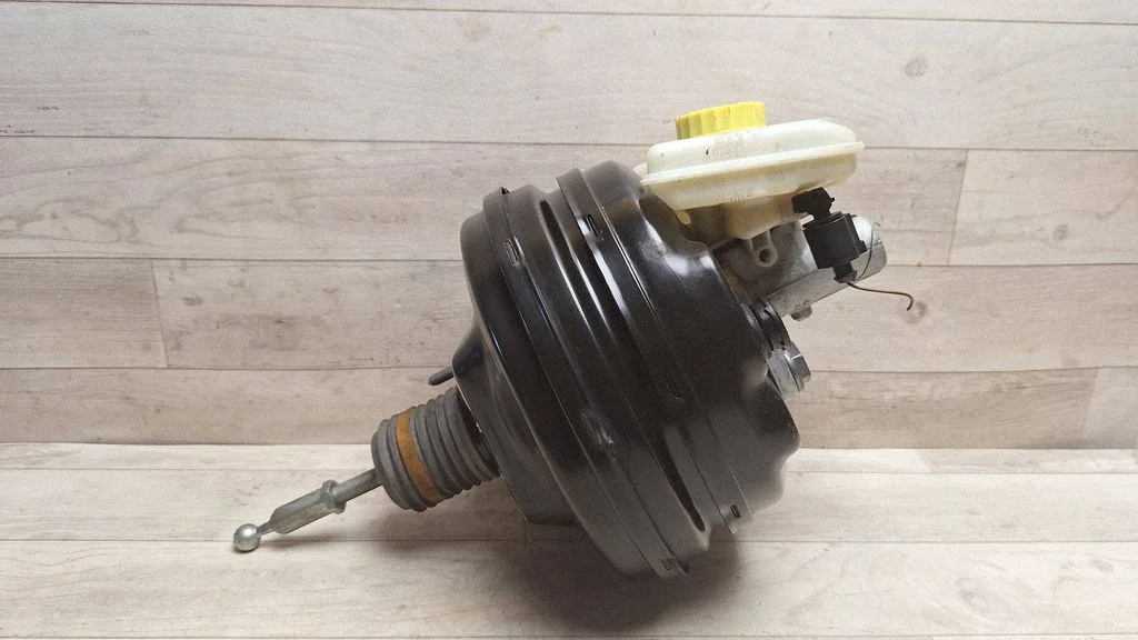 Brake booster 4F0612105N