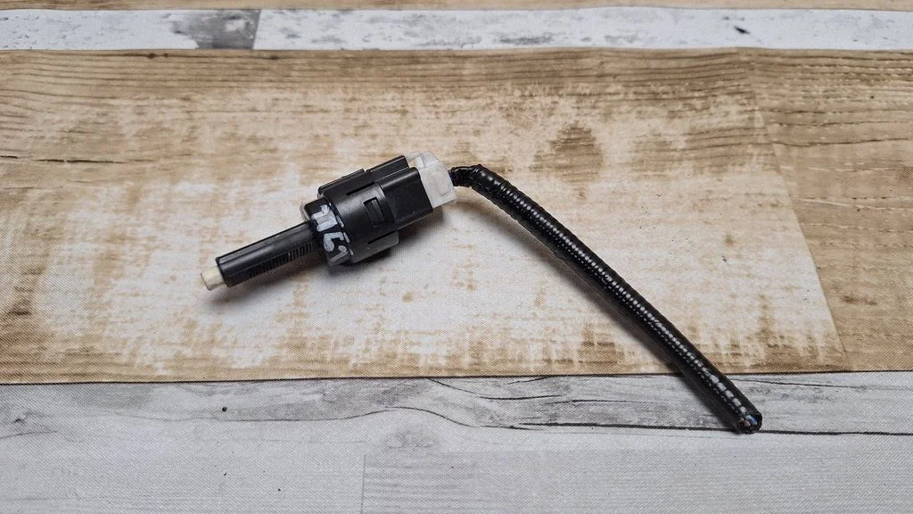 Brake pedal sensor switch