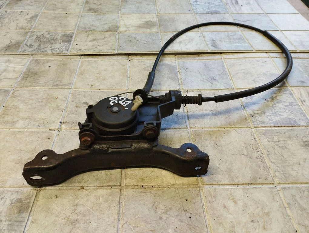 Handbrake/parking brake wiring cable
