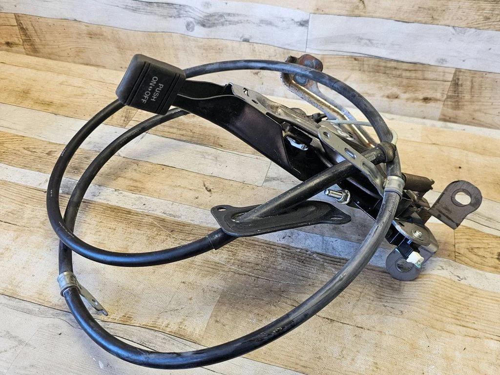 Handbrake/parking brake lever assembly