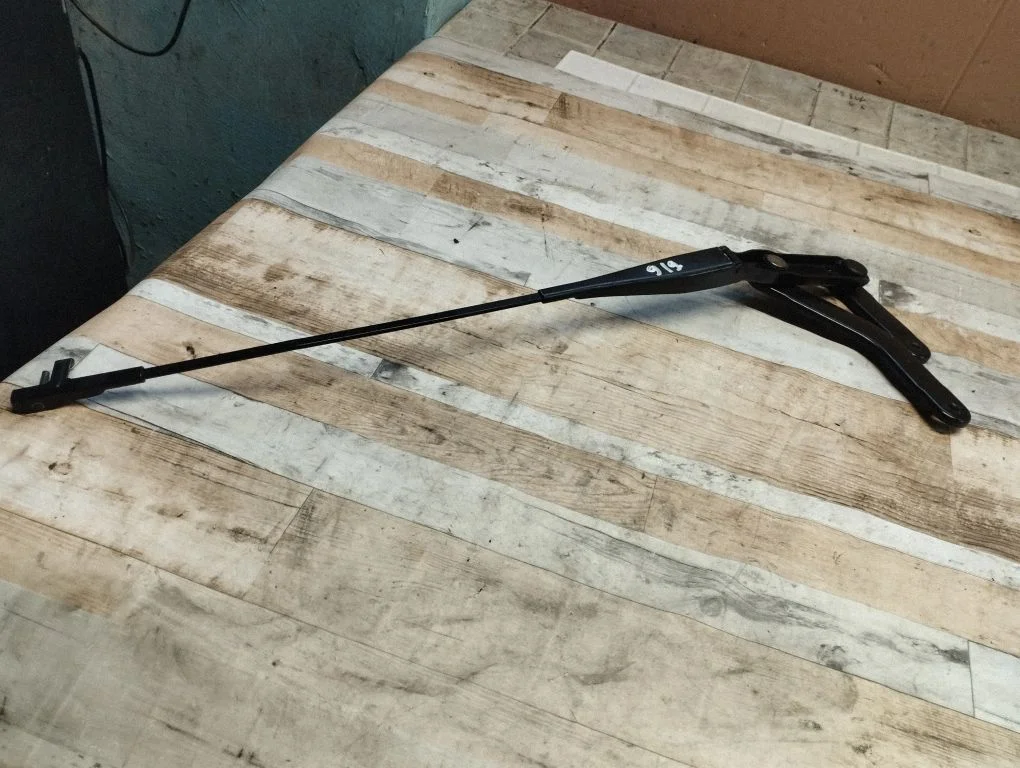Windshield/front glass wiper blade – Ford Focus C-MAX (2003-2010)