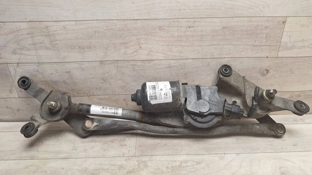 Kojameeste mehhanismi komplekt – Toyota Avensis T250 (2003-2006)