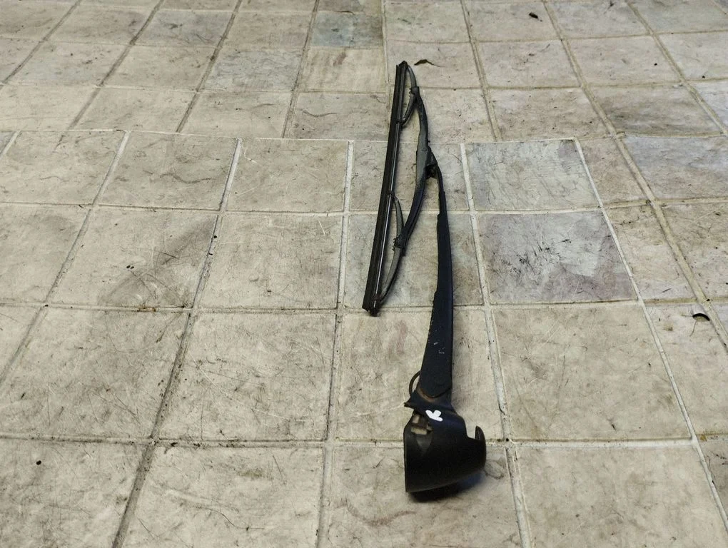 Rear wiper blade – Volkswagen Golf IV (1998-2005)