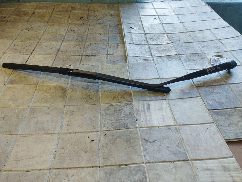Rear wiper blade X6633