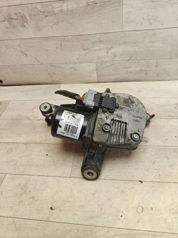 Kojameeste mootor 9682761480