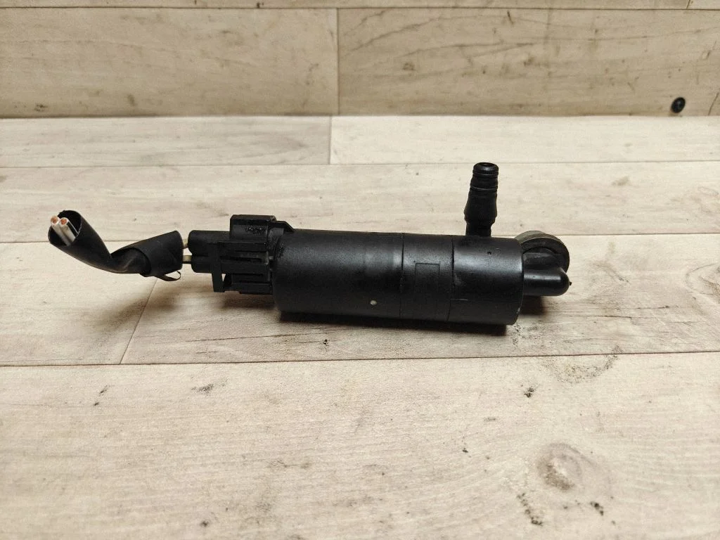 Windscreen/windshield washer pump